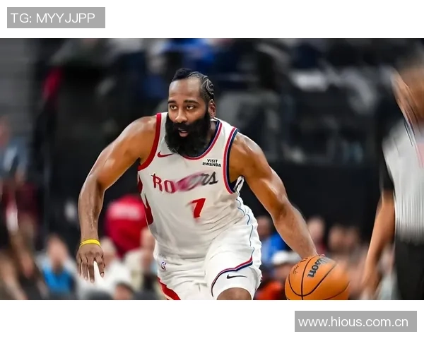 哈登强攻遭重击面部倒地快船紧急暂停比赛引发关注